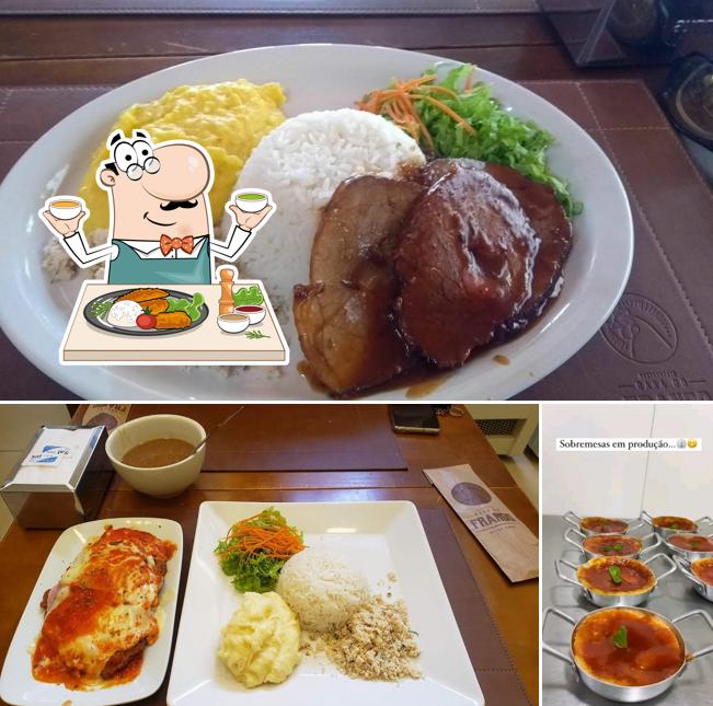 Comida em Restaurante Casa do Frango