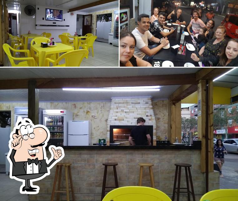 O interior do Pardal Frango Assado e Lanches