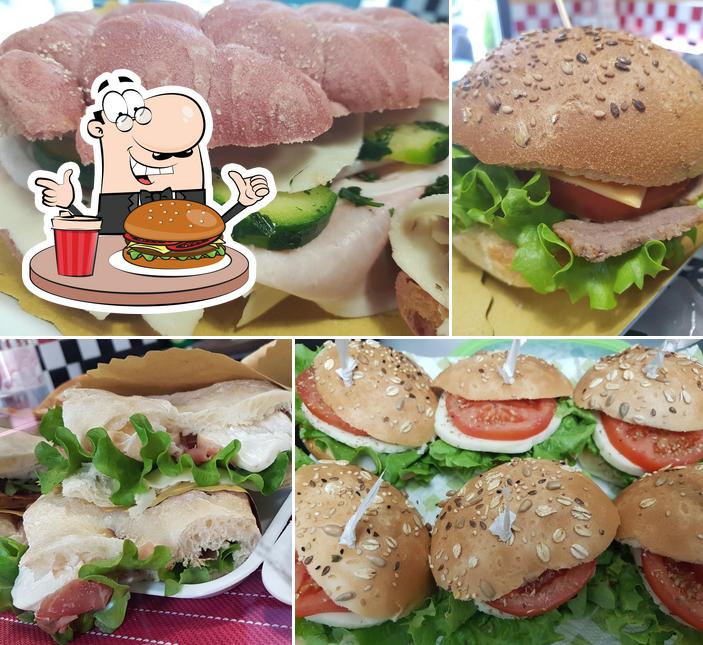 Prova un hamburger a Barrique - American Bar