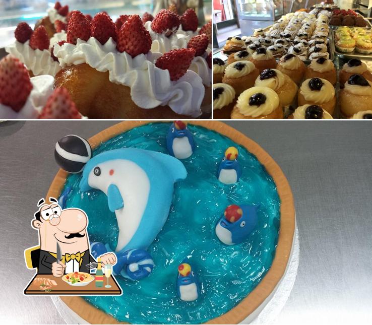 Platti al Bar Pasticceria Apollo16