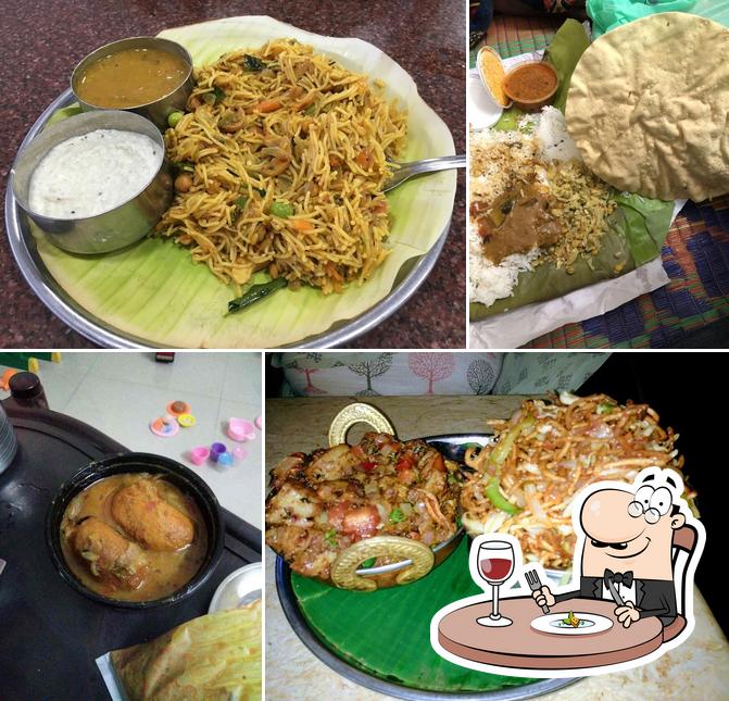 Food at Shri Balaajee Bhavan