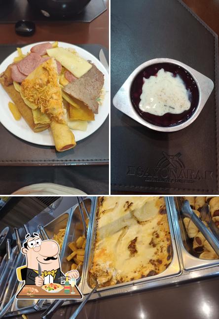 Comida em Restaurante Sayonara