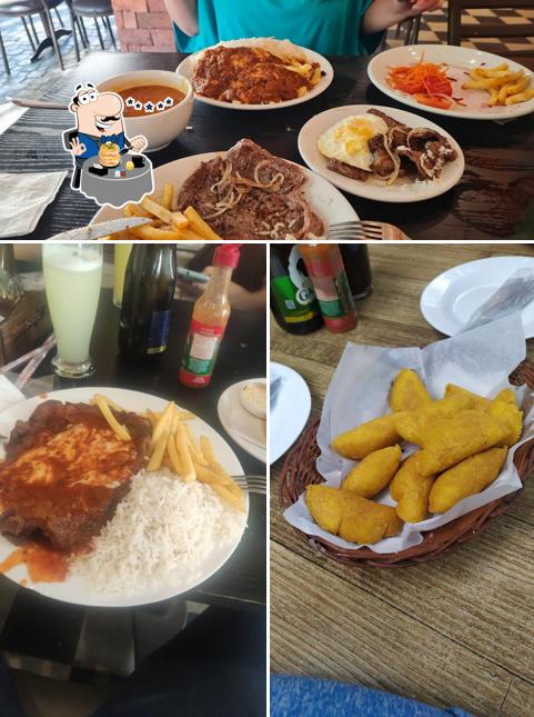 Sanduíche de carne de porco desfiada em RESTAURANTE TILAPIA GRILL