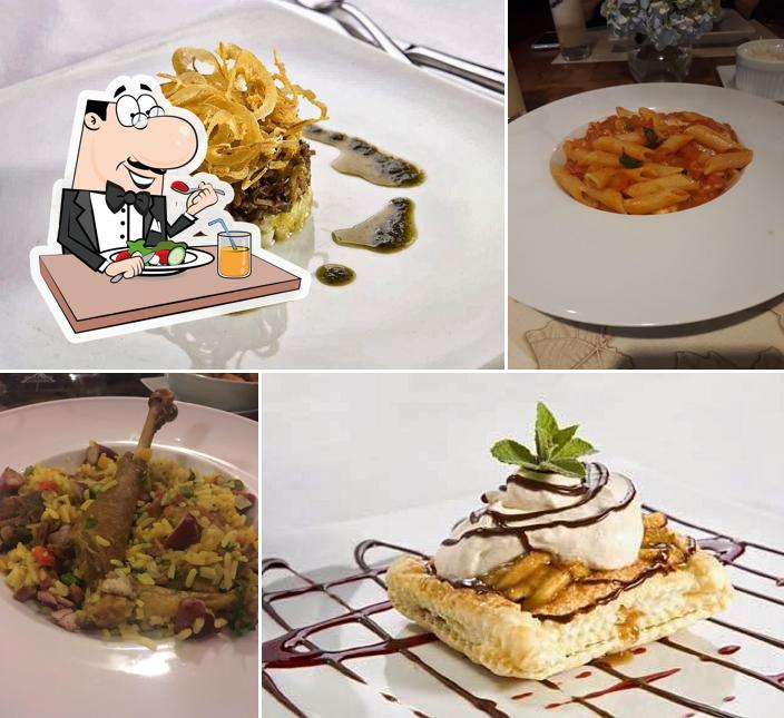 Comida em Restaurante Nó de Pinho