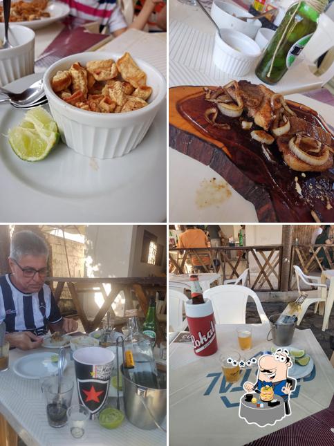 Platos en Sicranos' bar