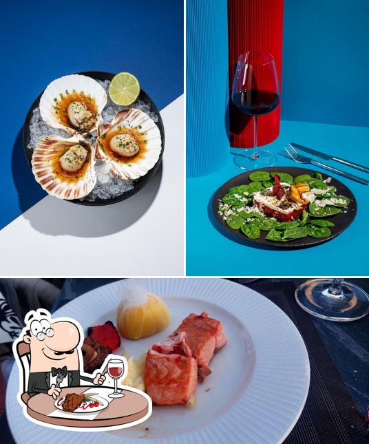 Ordina i un pasto a base di carne a Veranda on the Sea