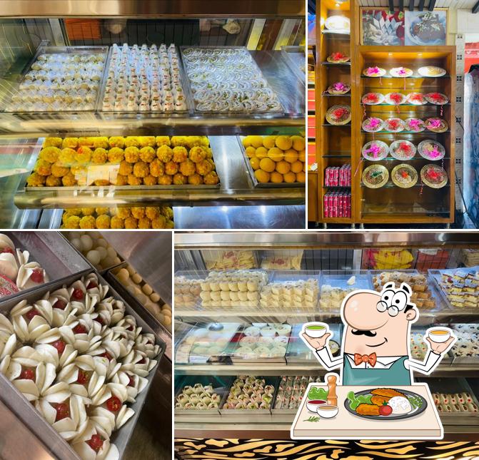 Food at Shri Bala Ji Sweets Corner