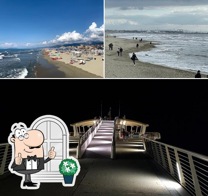 Puoi goderti l'aria fresca dal dehors di Sunset Versilia - Wine Bar & Restaurant