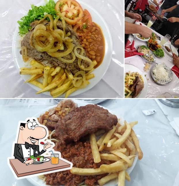 Comida em Restaurante Beco