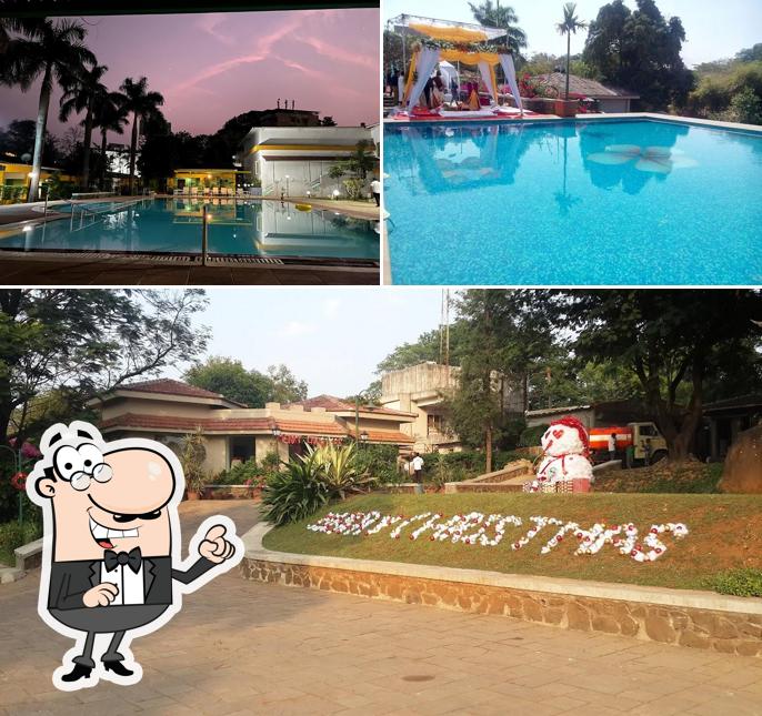 You can get some fresh air at the outside area of Manas Resort, Igatpuri [Petting Zoo and Organic Farm]