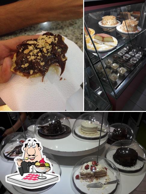 Cookies serve uma seleção de sobremesas