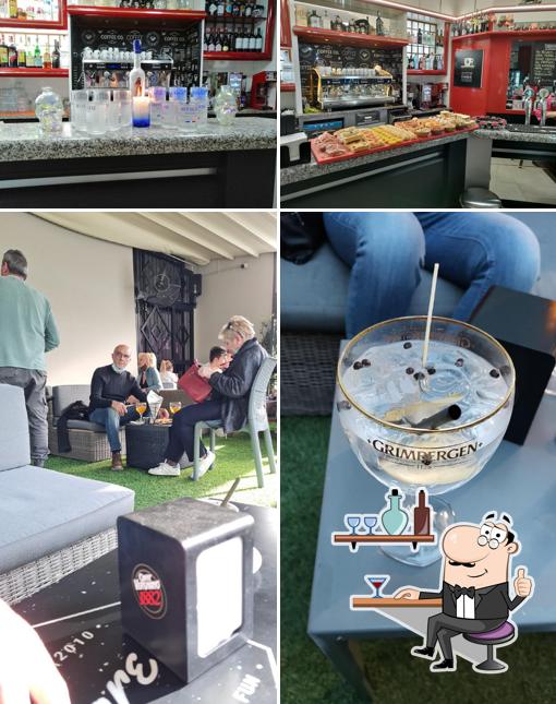 Anymore di Barone Domenico - Bar Tabacchi Ricevitoria si caratterizza per la interni e bancone da bar