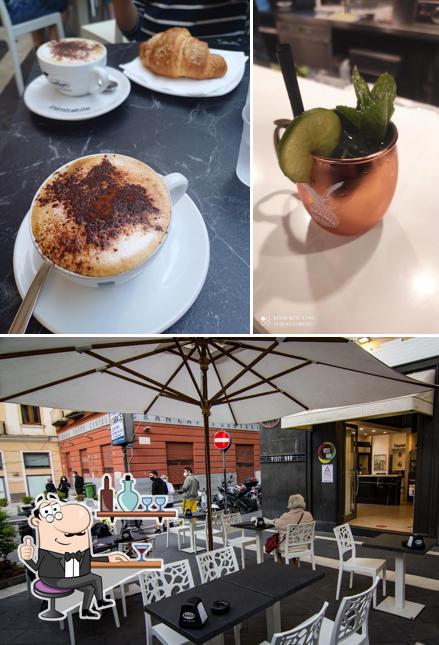 Tra le varie cose da Visit Vico Equense Info&Bar si possono trovare la interni e cibo