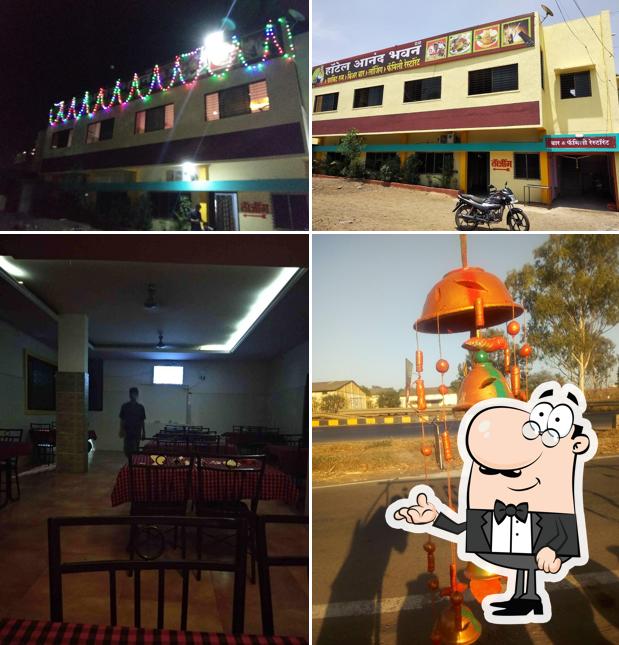 Hotel Anand Bhavan Bar Restaurant & Lodging