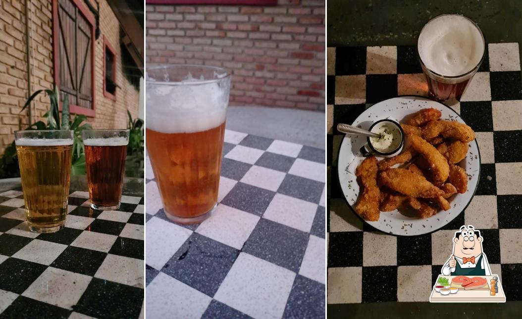 Peixe e fritas em Casa Caiçara - Bar e Centro Cultural