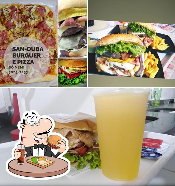 Peça um hambúrguer no Komilão Pizzas e lanches Bom Retiro