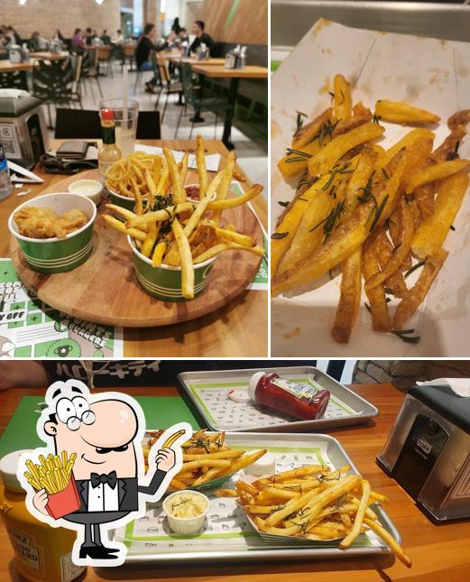 Peça cbatatas fritas francesas no Cabana Burger (Shopping Eldorado)