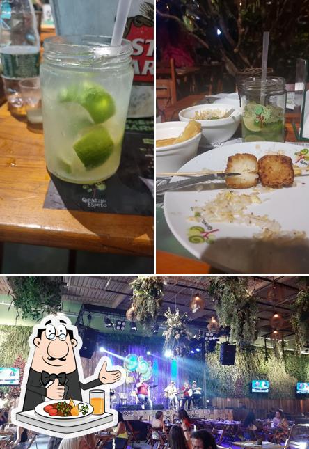 A foto da comida e interior no Quintal do Espeto (Santana)