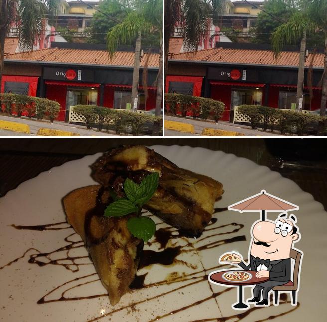 A imagem da exterior e comida no Origamy sushi