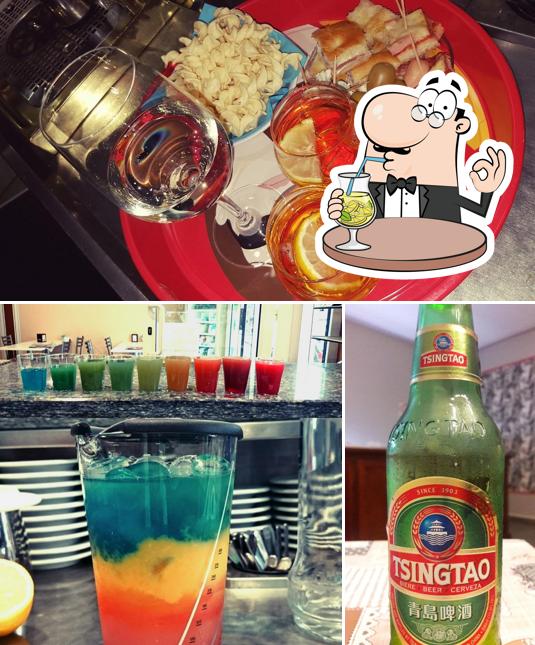 Questa è la immagine che presenta la bevanda e cibo di Coffee Bar 5BIS