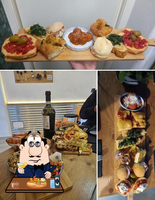 Bruschette al L' Officina del Gusto Lounge Bar