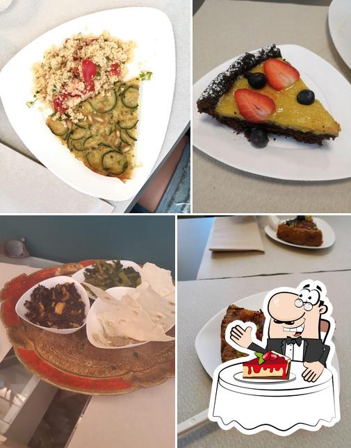 Ortofficina bistrot vegetariano serve un'ampia gamma di dessert