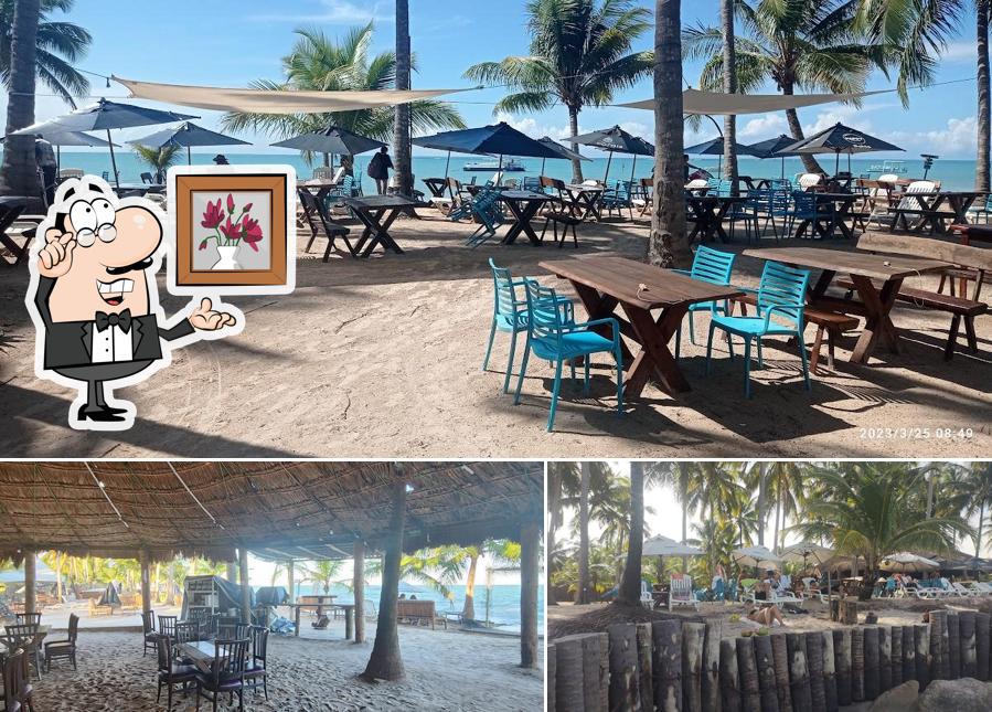 O interior do Corais Beach Club