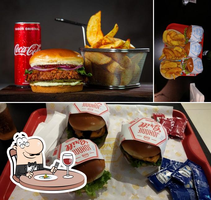 Platos en JOHNNIE GRILL MARIANA