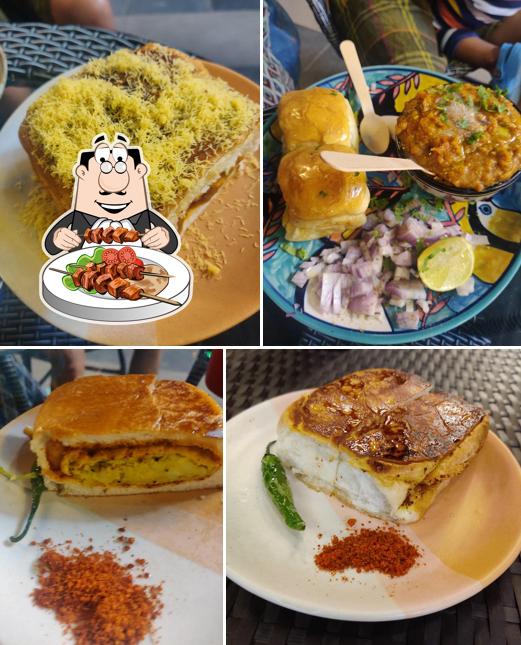 Food at Jay Bhavani Vadapav