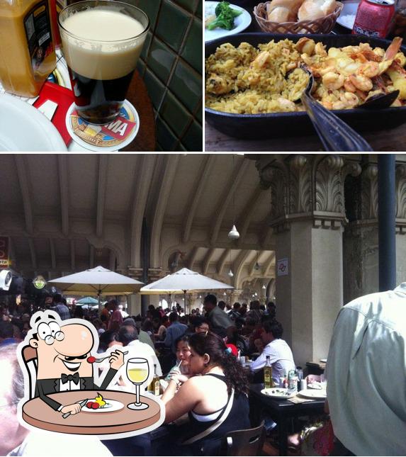 A foto da comida e interior no Terra De Santa Cruz