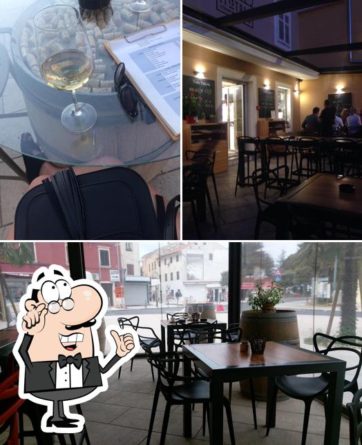 Gli interni di ItIstria Wine Bar and Cafe
