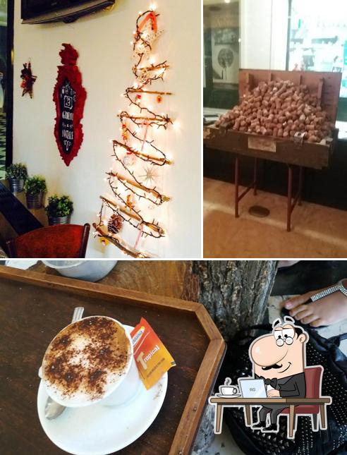 Gli interni di Roxy Café (ROXY CAFE MODENA)