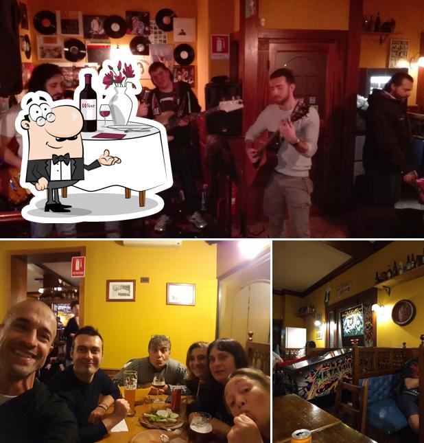 Vedi la foto di Old Troll's Pub