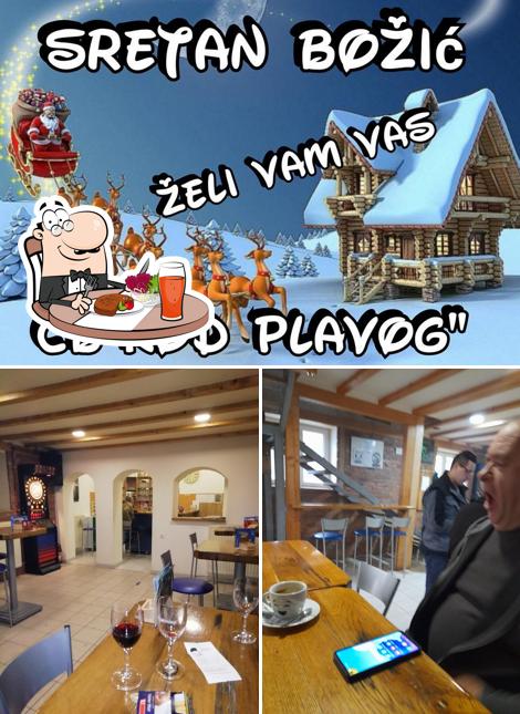 Tra le varie cose da Kod Plavog si possono trovare la tavolo da pranzo e esterno