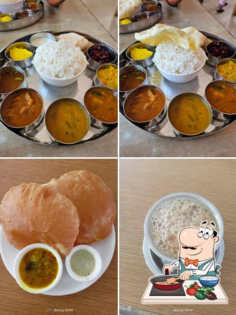 Chicken curry at Joe Vasantha Bhavan Restaurant