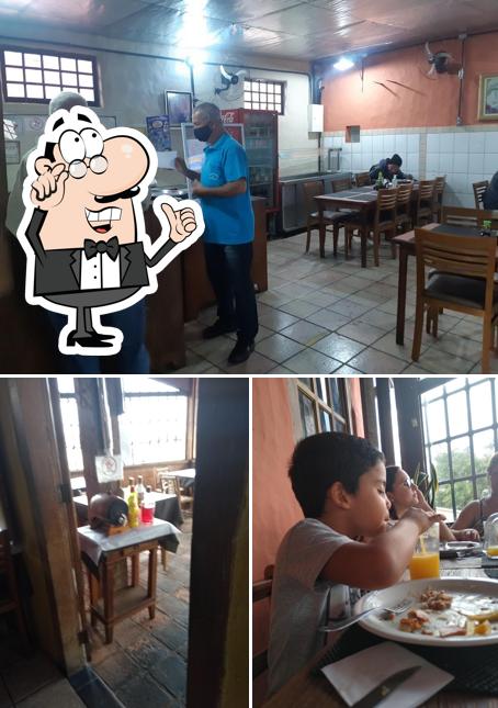 Sente em uma das mesas no Restaurante do mineiro