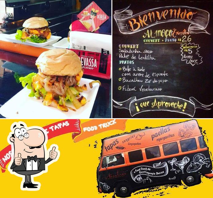 Here's a photo of Nosotros Bar & Tapas Food Truck