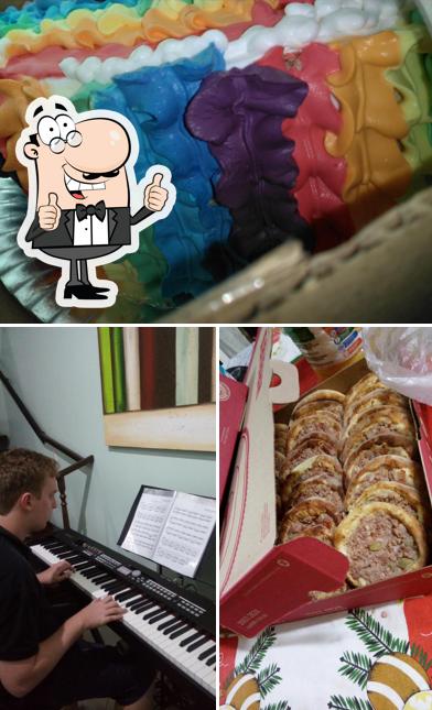 Look at the photo of Dona Irene Doces e Salgados