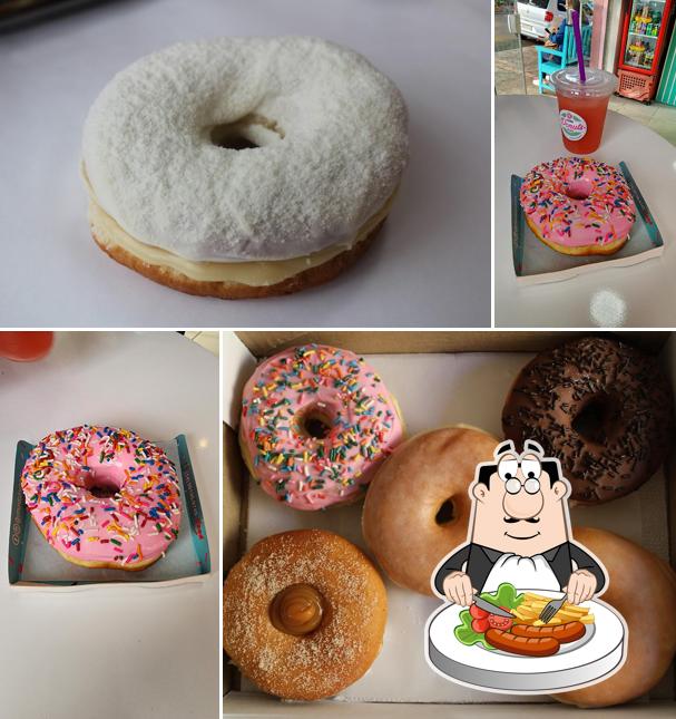 Platos en Mundo dos Donuts
