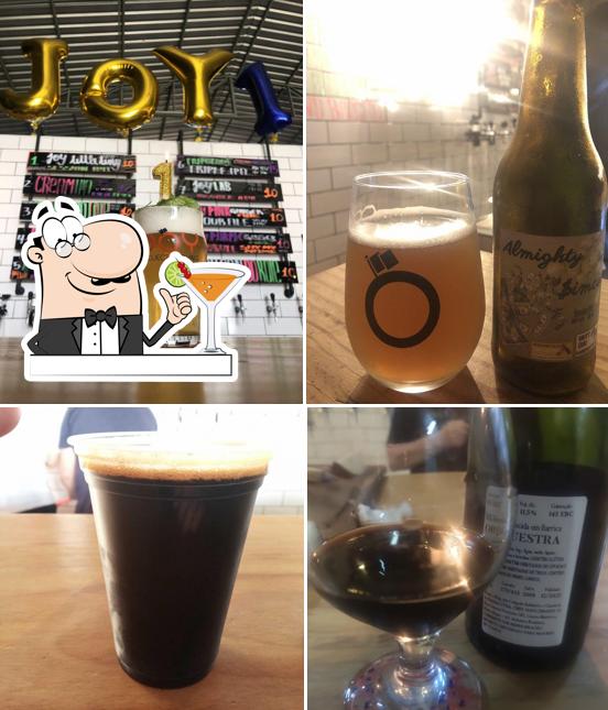 Escolha uma bebida no Joy Project Brewing • Cervejaria