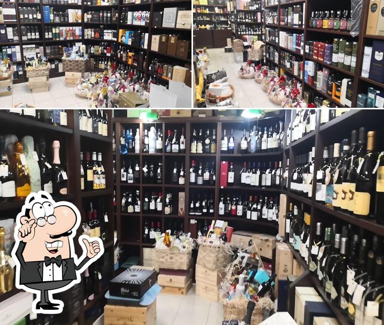 Gli interni di Drinkshopstore snc