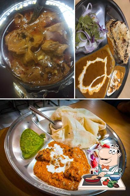 Chicken curry at Amritsari Naan