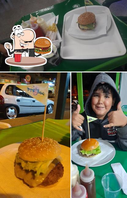 Os hambúrgueres do Pit Dog-Espetinho irão saciar diferentes gostos