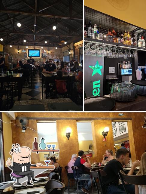 O interior do Restaurante Imperial