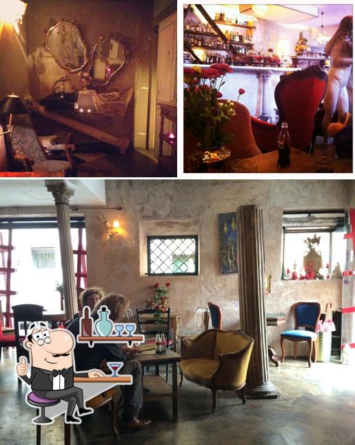 Dai un'occhiata agli interni di Akbar