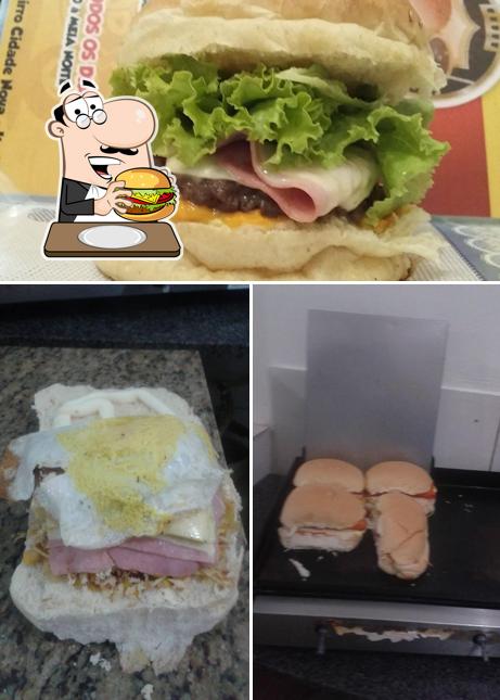 Os hambúrgueres do Parada Lanches irão saciar diferentes gostos