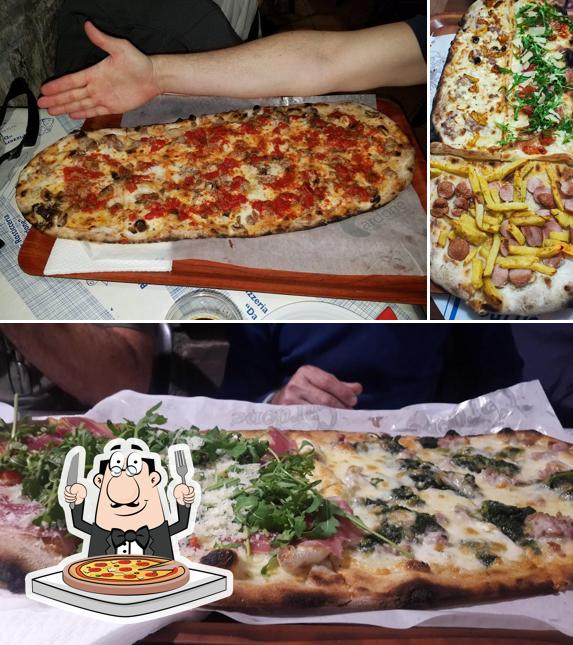 A Pizzeria Da Cardone, puoi prenderti una bella pizza