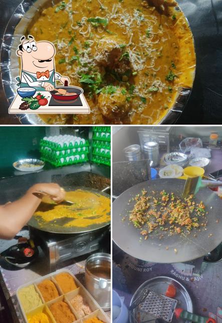 Chicken curry at Rakesh Omlet Center