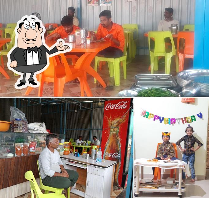 The interior of हॉटेल श्री विठ्ठल स्पेशल दाळबट्टी