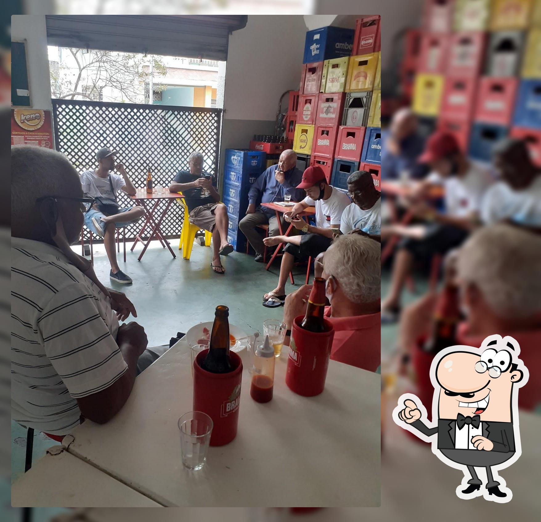 Veja imagens do interior do Chicos Bar